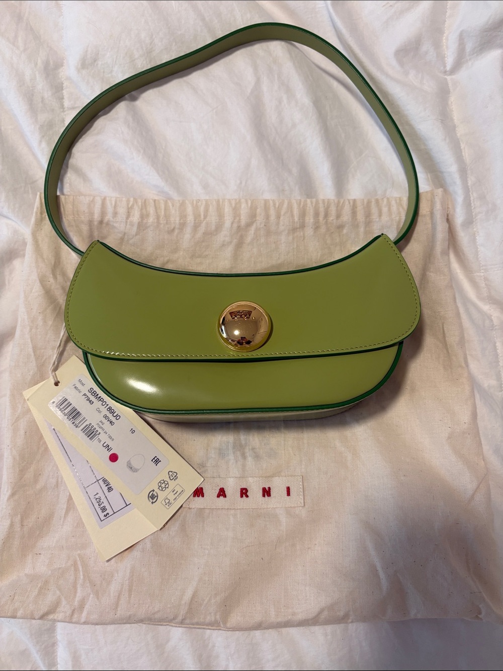 NEW Marni Small Butterfly Hobo bag in the iconic kiwi green with tag. - Picture 5 of 8